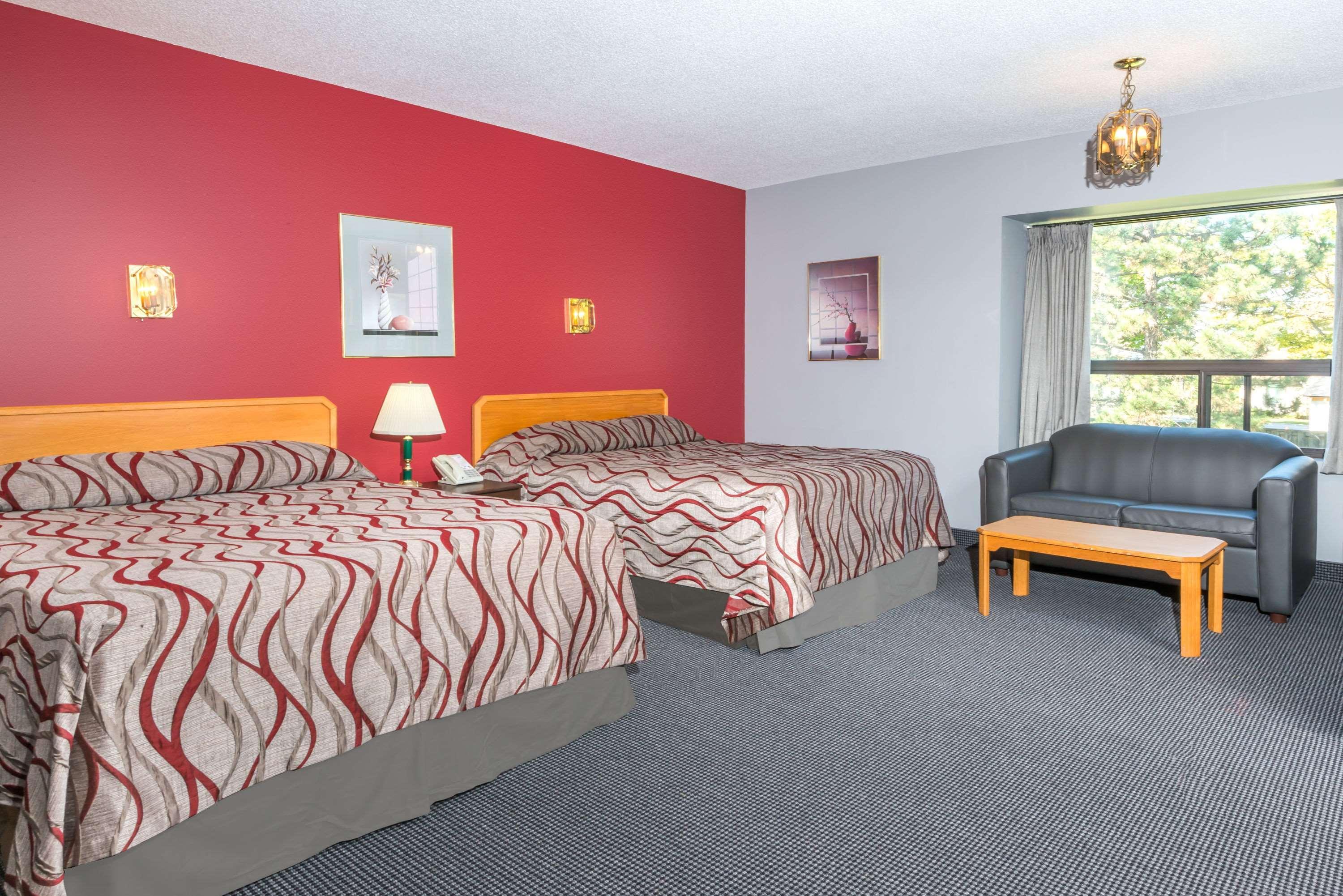 Super 8 Mount Hope/Hamilton International Airport Hotel Eksteriør billede