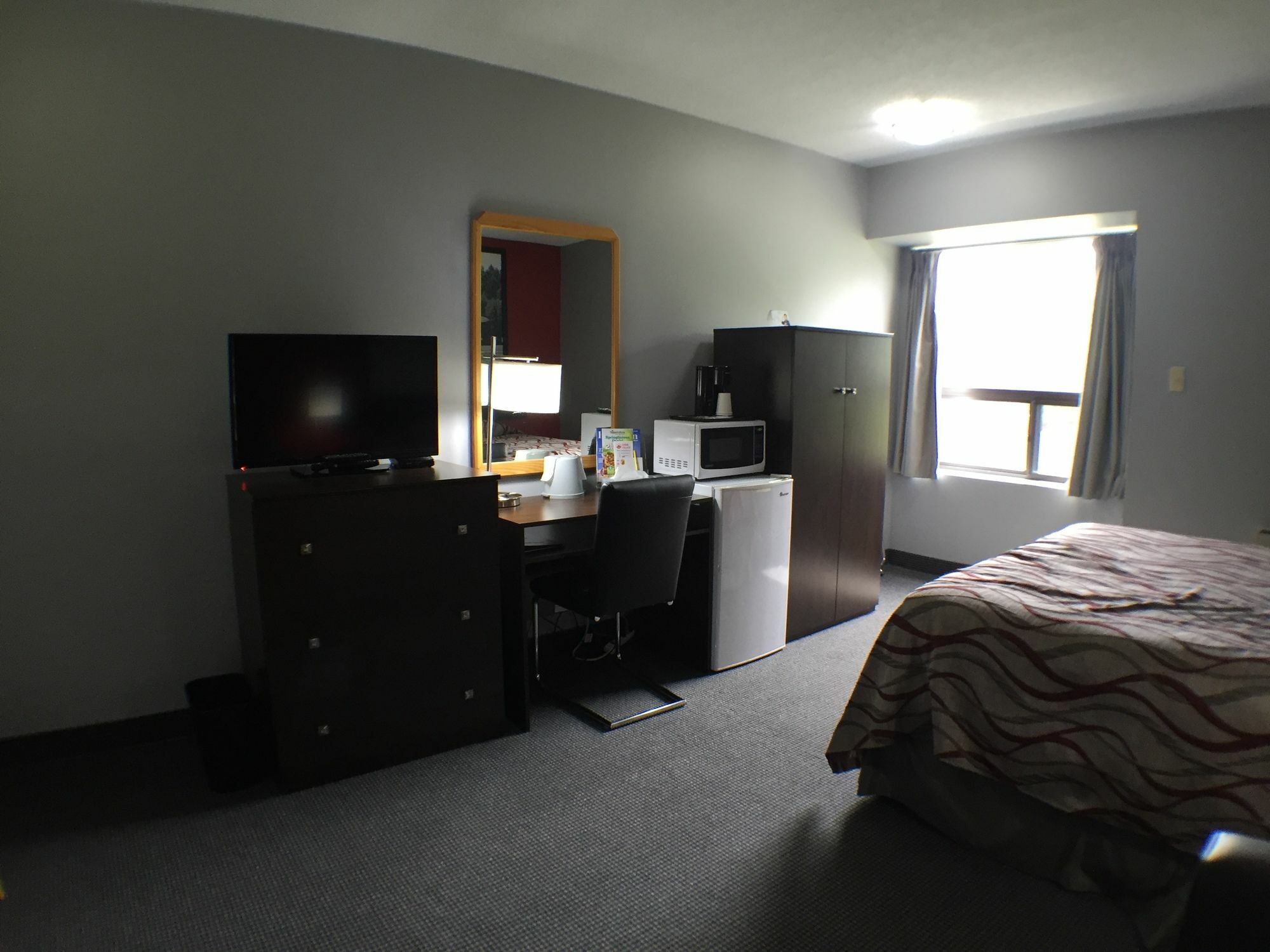 Super 8 Mount Hope/Hamilton International Airport Hotel Eksteriør billede